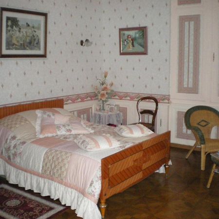 Le Chateau Bed and Breakfast Neuville-Coppegueule Exteriör bild