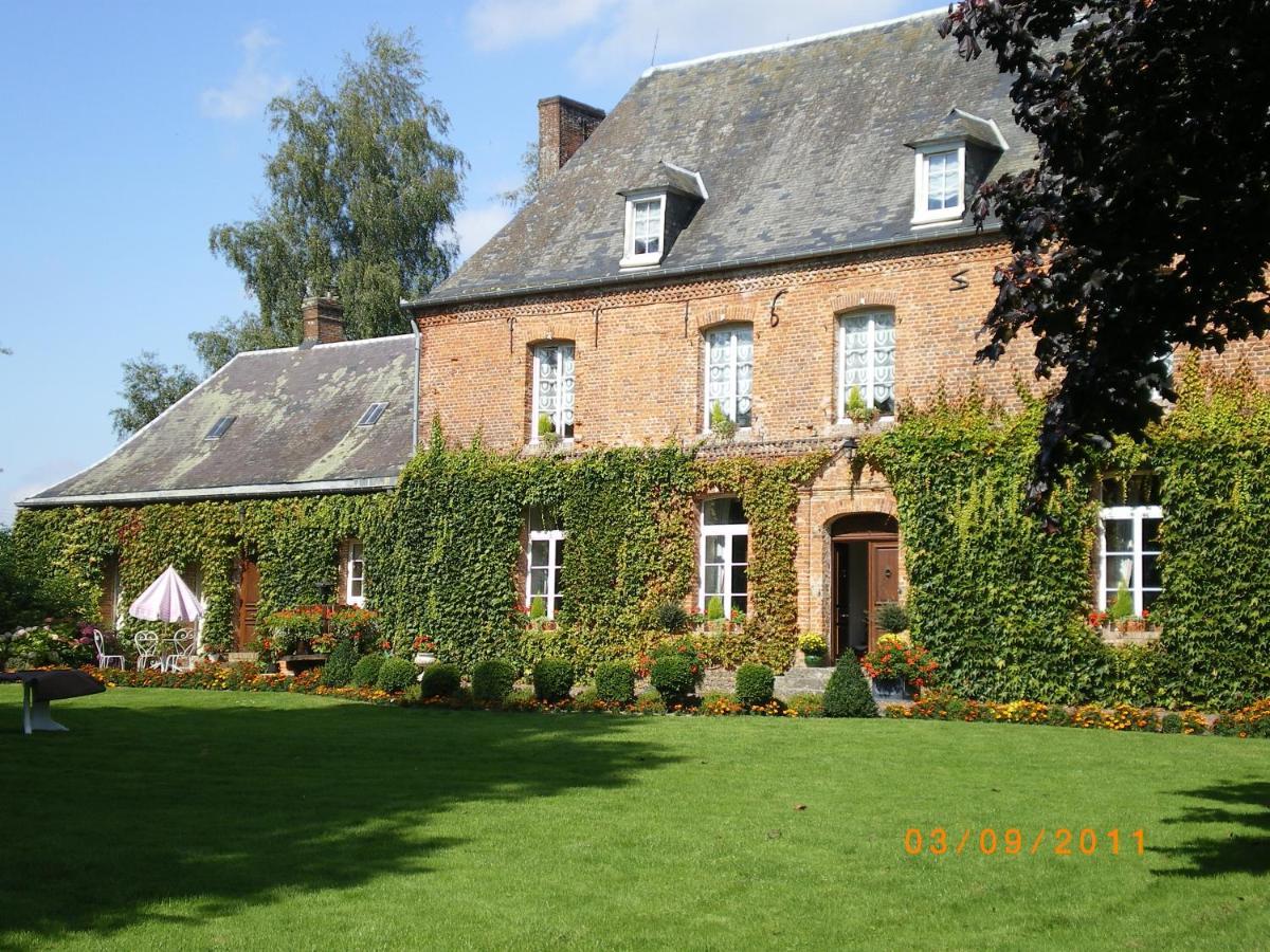 Le Chateau Bed and Breakfast Neuville-Coppegueule Exteriör bild