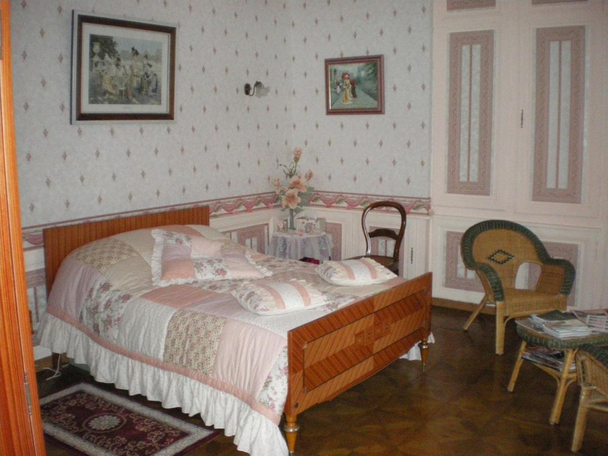 Le Chateau Bed and Breakfast Neuville-Coppegueule Exteriör bild